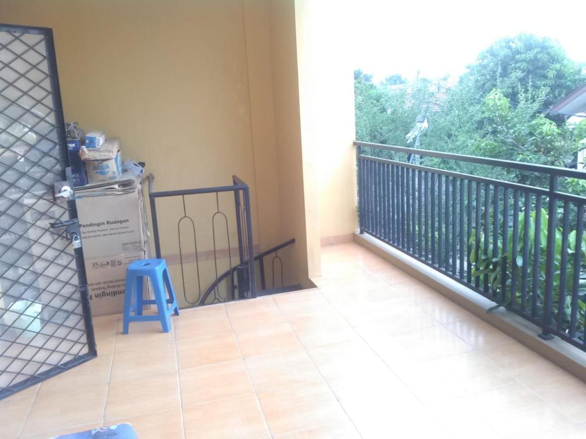 Hotel Danyshom Cikarang Exterior foto